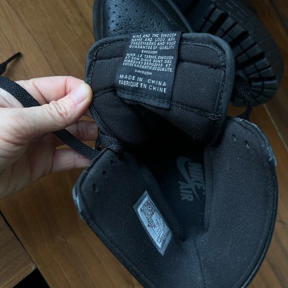 Nike Air Jordan 1 Brooklyn Platform Sneaker - Picture 3 of 8